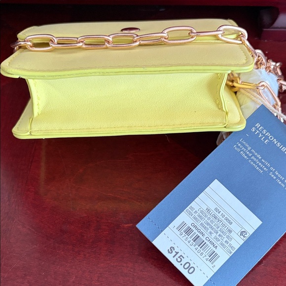 Universal Thread Mini Bag with Gold Chain - Picture 4 of 9